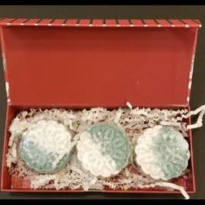 Home made shower steamers